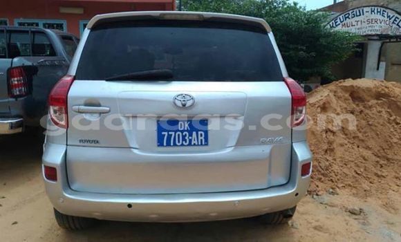 Dieundeu Occasion Toyota RAV4 Silver Auto in Dakar in Dakar Dieundeu Occasion Toyota RAV4 Silver Auto in Dakar in Dakar