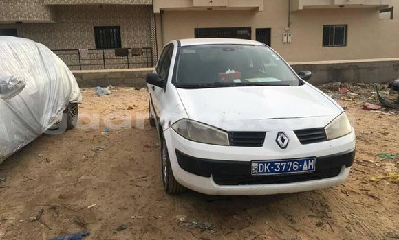 Dieundeu Occasion Renault Megane White Auto in Dakar in Dakar Dieundeu Occasion Renault Megane White Auto in Dakar in Dakar