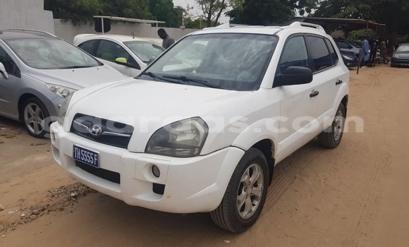 Buy Used Hyundai Tucson White Car in Dakar in Dakar Buy Used Hyundai Tucson White Car in Dakar in Dakar