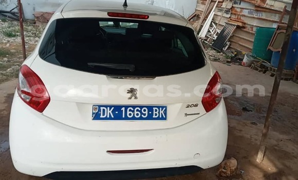 Dieundeu Occasion Peugeot 208 White Auto in Dakar in Dakar Dieundeu Occasion Peugeot 208 White Auto in Dakar in Dakar