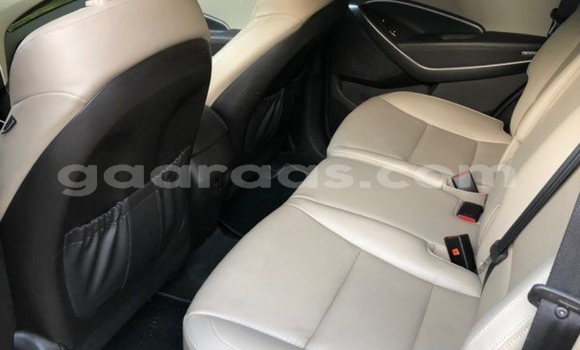 Dieundeu Occasion Hyundai Santa Fe Black Auto in Dakar in Dakar Dieundeu Occasion Hyundai Santa Fe Black Auto in Dakar in Dakar