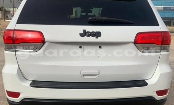 Buy Import Jeep Grand Cherokee White Car in Dakar in Dakar Buy Import Jeep Grand Cherokee White Car in Dakar in Dakar