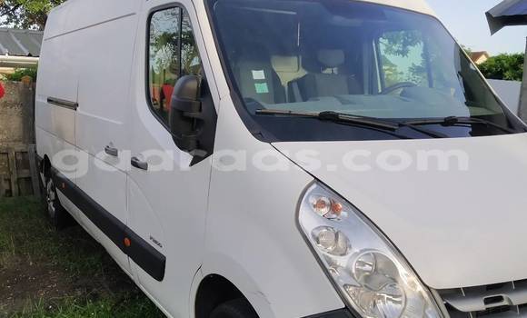 Buy Used Renault Master White Truck in Dakar in Dakar Buy Used Renault Master White Truck in Dakar in Dakar