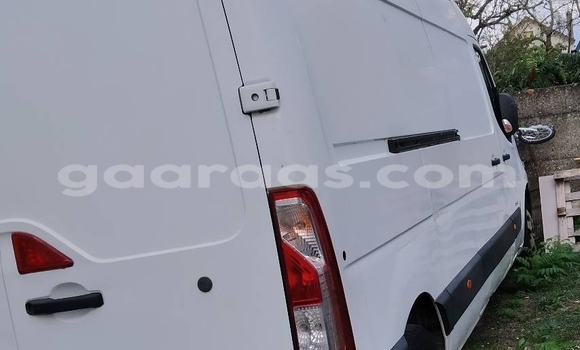 Buy Used Renault Master White Truck in Dakar in Dakar Buy Used Renault Master White Truck in Dakar in Dakar