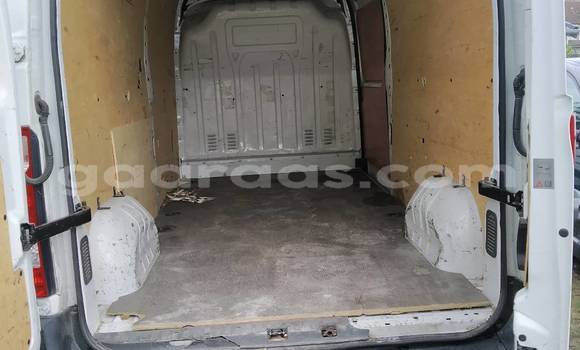 Buy Used Renault Master White Truck in Dakar in Dakar Buy Used Renault Master White Truck in Dakar in Dakar