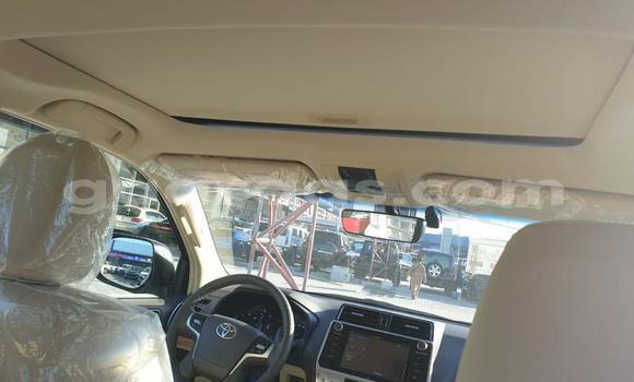 Acheter Import Voiture Toyota Prado Blanc à Dakar, Dakar Acheter Import Voiture Toyota Prado Blanc à Dakar, Dakar