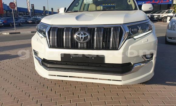 Acheter Import Voiture Toyota Prado Blanc à Dakar, Dakar Acheter Import Voiture Toyota Prado Blanc à Dakar, Dakar