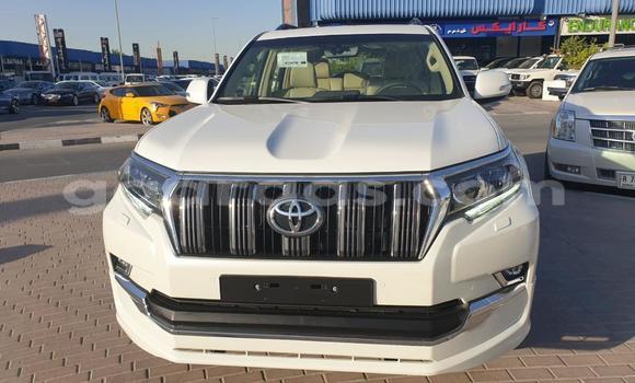 Acheter Import Voiture Toyota Prado Blanc à Dakar, Dakar Acheter Import Voiture Toyota Prado Blanc à Dakar, Dakar