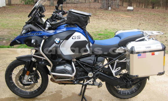 Acheter Occasion Moto BMW R1200GS Adventure Beige à Dakar, Dakar Acheter Occasion Moto BMW R1200GS Adventure Beige à Dakar, Dakar