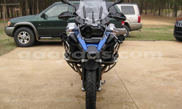 Acheter Occasion Moto BMW R1200GS Adventure Beige à Dakar, Dakar Acheter Occasion Moto BMW R1200GS Adventure Beige à Dakar, Dakar