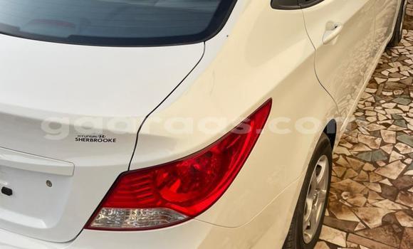 Acheter Occasion Voiture Hyundai Accent Blanc à Dakar, Dakar Acheter Occasion Voiture Hyundai Accent Blanc à Dakar, Dakar