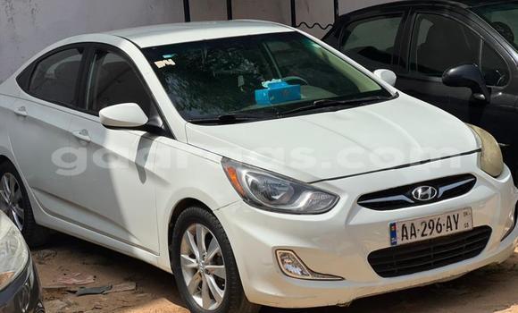 Acheter Occasion Voiture Hyundai Accent Blanc à Dakar, Dakar Acheter Occasion Voiture Hyundai Accent Blanc à Dakar, Dakar