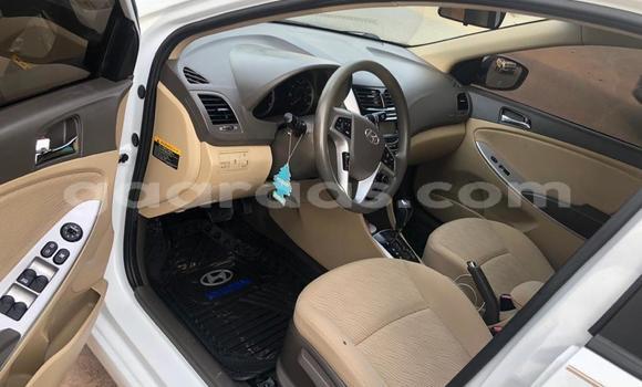 Acheter Occasion Voiture Hyundai Accent Blanc à Dakar, Dakar Acheter Occasion Voiture Hyundai Accent Blanc à Dakar, Dakar