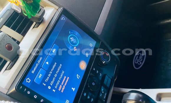 Acheter Occasion Voiture Ford Escape Gris à Dakar, Dakar Acheter Occasion Voiture Ford Escape Gris à Dakar, Dakar