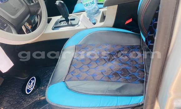 Acheter Occasion Voiture Ford Escape Gris à Dakar, Dakar Acheter Occasion Voiture Ford Escape Gris à Dakar, Dakar