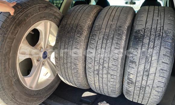 Acheter Import Voiture Ford Escape Noir à Dakar, Dakar Acheter Import Voiture Ford Escape Noir à Dakar, Dakar