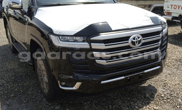 Buy Import Toyota Land Cruiser Black Car in Dakar in Dakar Buy Import Toyota Land Cruiser Black Car in Dakar in Dakar