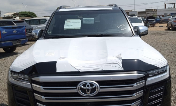 Buy Import Toyota Land Cruiser Black Car in Dakar in Dakar Buy Import Toyota Land Cruiser Black Car in Dakar in Dakar