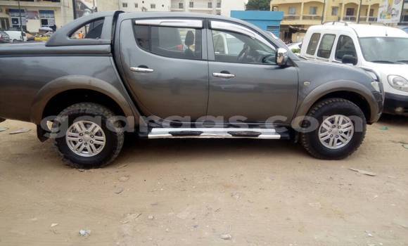 Buy Used Mitsubishi L200 Silver Car in Dakar in Dakar Buy Used Mitsubishi L200 Silver Car in Dakar in Dakar