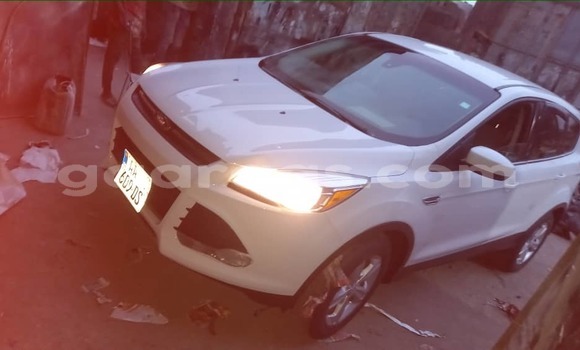 Acheter Occasion Voiture Ford Escape Blanc à Dakar, Dakar Acheter Occasion Voiture Ford Escape Blanc à Dakar, Dakar