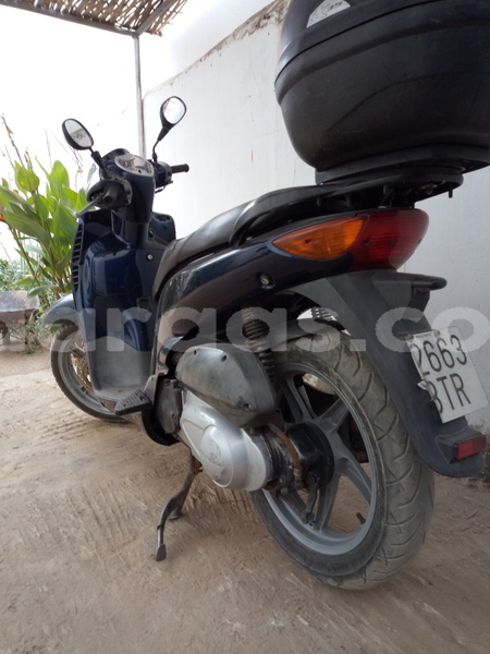 Big with watermark honda scooters region de thies m bour 8236
