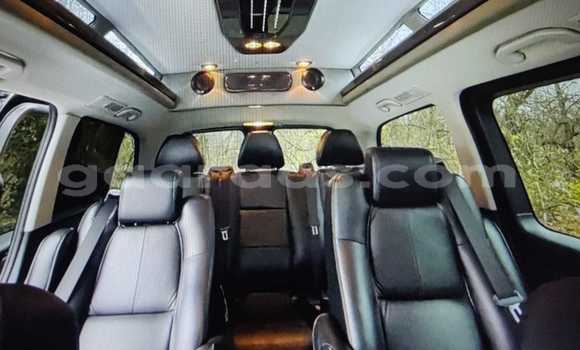 Acheter Occasion Voiture Mercedes‒Benz Vito Noir à Dakar, Dakar Acheter Occasion Voiture Mercedes‒Benz Vito Noir à Dakar, Dakar