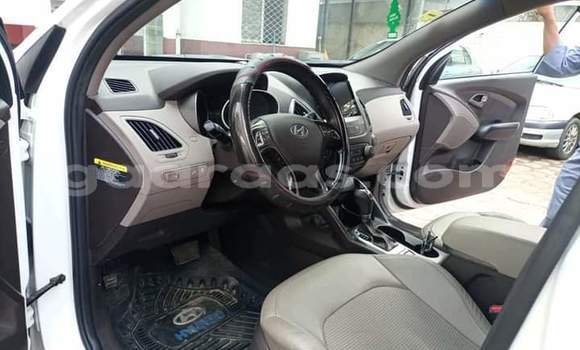 Dieundeu Occasion Hyundai Tucson White Auto in Dakar in Dakar Dieundeu Occasion Hyundai Tucson White Auto in Dakar in Dakar