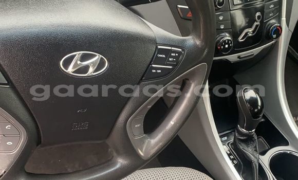 Dieundeu Occasion Hyundai Sonata White Auto in Dakar in Dakar Dieundeu Occasion Hyundai Sonata White Auto in Dakar in Dakar