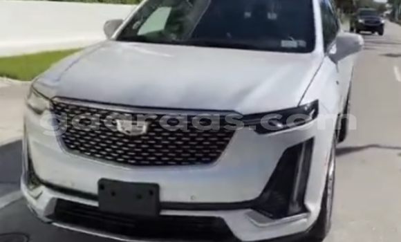 Buy Import Cadillac XTS White Car in Dakar in Dakar Buy Import Cadillac XTS White Car in Dakar in Dakar