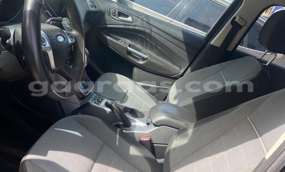 Acheter Occasion Voiture Ford Escape Marron à Dakar, Dakar Acheter Occasion Voiture Ford Escape Marron à Dakar, Dakar