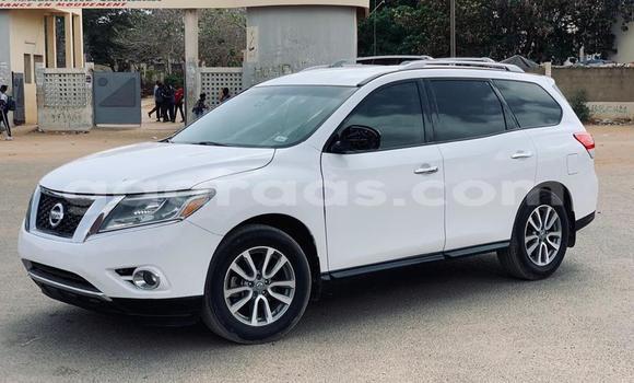 Dieundeu Imported Nissan Pathfinder White Auto in Dakar in Dakar Dieundeu Imported Nissan Pathfinder White Auto in Dakar in Dakar