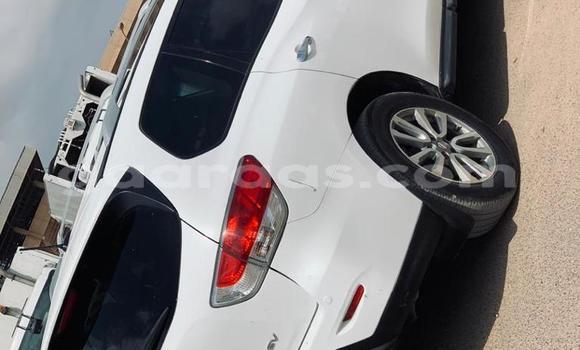 Dieundeu Imported Nissan Pathfinder White Auto in Dakar in Dakar Dieundeu Imported Nissan Pathfinder White Auto in Dakar in Dakar