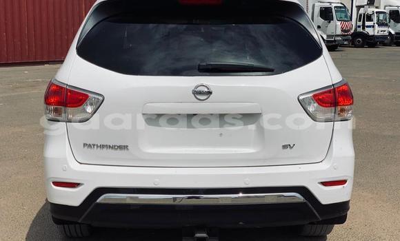 Dieundeu Imported Nissan Pathfinder White Auto in Dakar in Dakar Dieundeu Imported Nissan Pathfinder White Auto in Dakar in Dakar