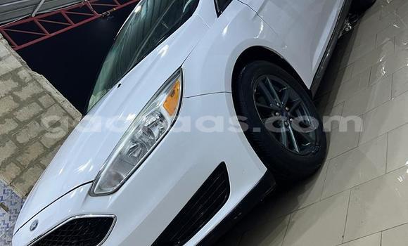 Acheter Neuf Voiture Ford Focus Blanc à Dakar, Dakar Acheter Neuf Voiture Ford Focus Blanc à Dakar, Dakar