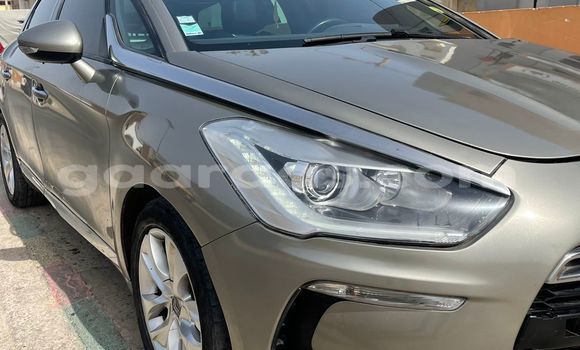 Acheter Import Voiture Citroen DS5 Beige à Dakar, Dakar Acheter Import Voiture Citroen DS5 Beige à Dakar, Dakar