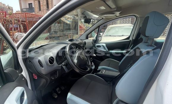 Dieundeu Imported Citroen Berlingo White Auto in Dakar in Dakar Dieundeu Imported Citroen Berlingo White Auto in Dakar in Dakar