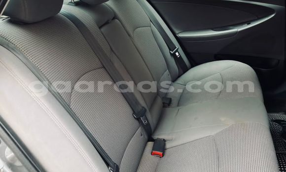 Dieundeu Occasion Hyundai Sonata Silver Auto in Dakar in Dakar Dieundeu Occasion Hyundai Sonata Silver Auto in Dakar in Dakar