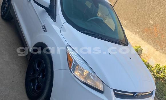 Acheter Occasion Voiture Ford Escape Blanc à Dakar, Dakar Acheter Occasion Voiture Ford Escape Blanc à Dakar, Dakar