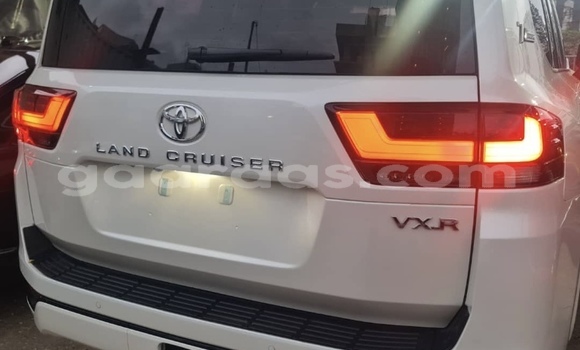 Buy Import Toyota Land Cruiser White Car in Dakar in Dakar Buy Import Toyota Land Cruiser White Car in Dakar in Dakar