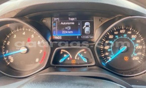 Acheter Occasion Voiture Ford Escape Blanc à Dakar, Dakar Acheter Occasion Voiture Ford Escape Blanc à Dakar, Dakar