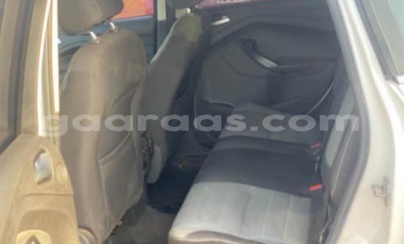 Acheter Occasion Voiture Ford Escape Blanc à Dakar, Dakar Acheter Occasion Voiture Ford Escape Blanc à Dakar, Dakar