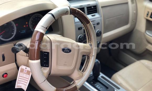 Dieundeu Occasion Ford Escape Blue Auto in Dakar in Dakar Dieundeu Occasion Ford Escape Blue Auto in Dakar in Dakar