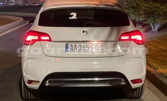 Acheter Occasion Voiture Citroen DS4 Blanc à Dakar, Dakar Acheter Occasion Voiture Citroen DS4 Blanc à Dakar, Dakar