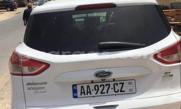 Acheter Occasion Voiture Ford Escape Blanc à Dakar, Dakar Acheter Occasion Voiture Ford Escape Blanc à Dakar, Dakar