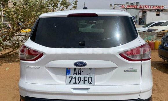 Acheter Occasion Voiture Ford Escape Blanc à Dakar, Dakar Acheter Occasion Voiture Ford Escape Blanc à Dakar, Dakar