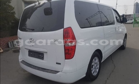 Dieundeu Occasion Hyundai Starex White Auto in Dakar in Dakar Dieundeu Occasion Hyundai Starex White Auto in Dakar in Dakar