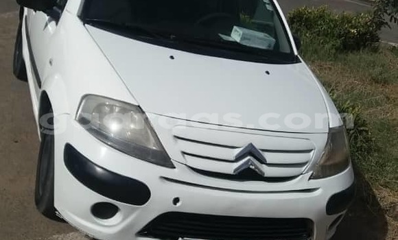 Dieundeu Occasion Citroen C3 White Auto in Dakar in Dakar Dieundeu Occasion Citroen C3 White Auto in Dakar in Dakar