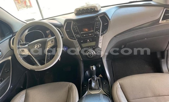 Dieundeu Occasion Hyundai Santa Fe White Auto in Dakar in Dakar Dieundeu Occasion Hyundai Santa Fe White Auto in Dakar in Dakar