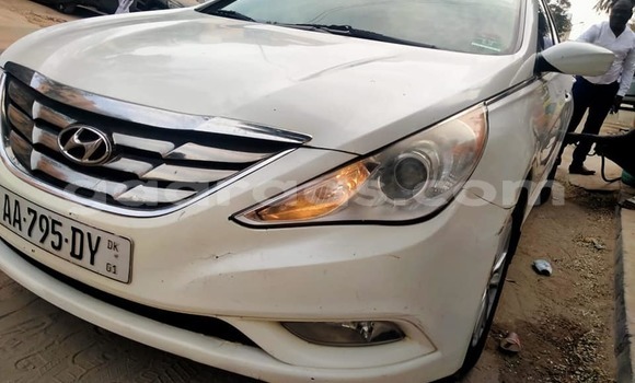 Dieundeu Occasion Hyundai Sonata White Auto in Dakar in Dakar