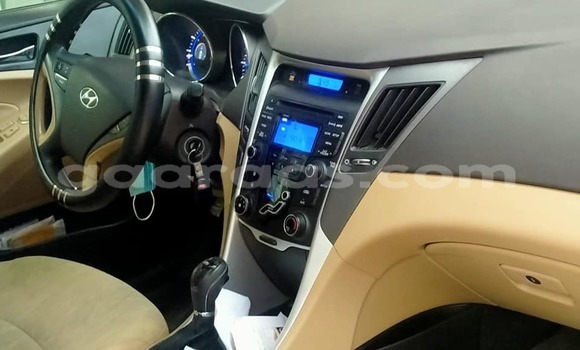 Dieundeu Occasion Hyundai Sonata White Auto in Dakar in Dakar Dieundeu Occasion Hyundai Sonata White Auto in Dakar in Dakar